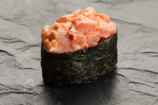 Гункан тунец